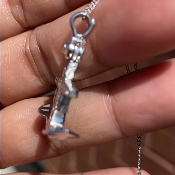 Very rare! Olle Lynggaard’s 18k Gold Diamond Anchor Cross - Picture 5 of 5